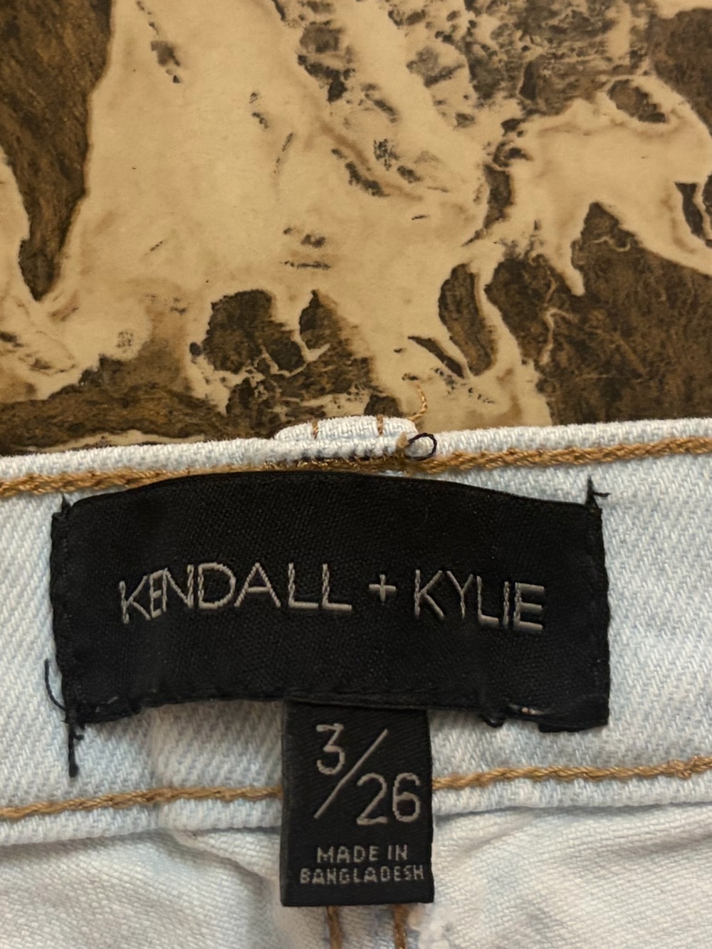 Distressed Frayed-Hem Denim Shorts - Light Blue & Pale Blue - Picture 3 of 5